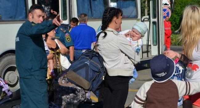 Госпогранслужба: резко увеличилось число украинцев, уезжающих в Россию