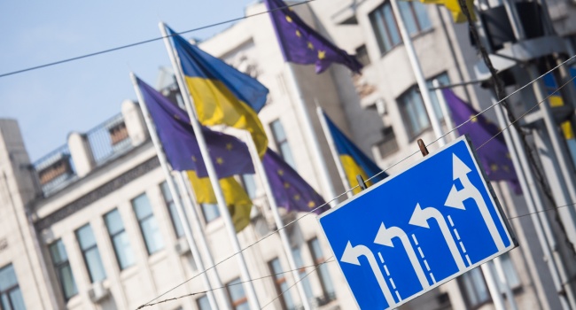 Политолог: почему Евросоюз может «отобрать» безвиз у Украины?