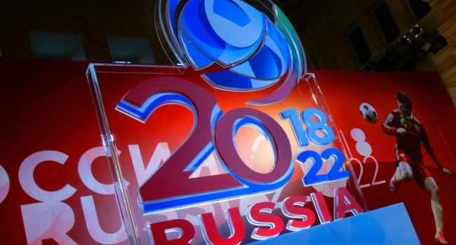 Россия продолжает двигаться к тому, чтобы потерять право проведения ЧМ-2018, – Пономарь