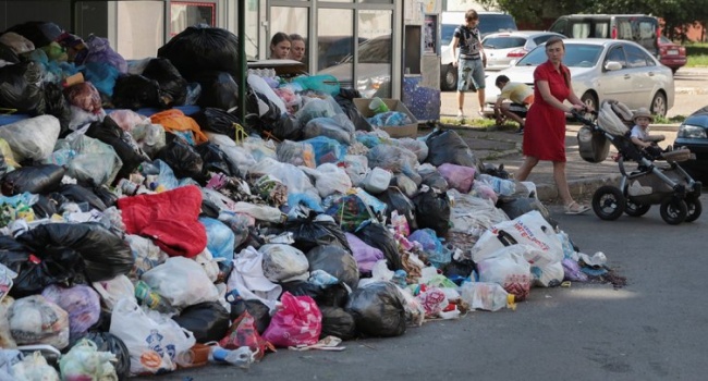Садовий відзвітував щодо сміттєвої проблеми у Львові