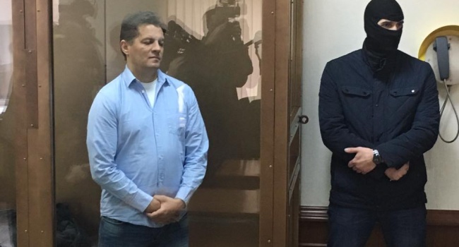 Російський суд продовжив термін арешту українського журналіста Сущенка 