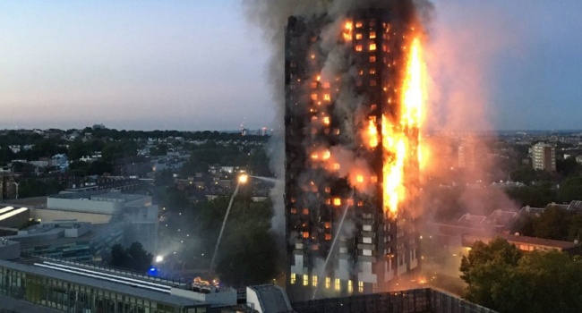 Пожежа у багатоповерхівці в Лондоні: число жертв збільшилось