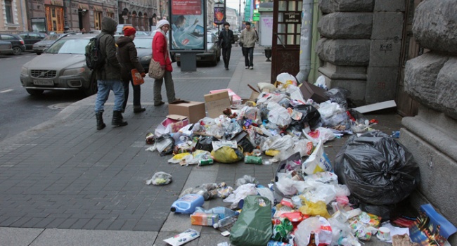 Львовские власти открестились от мусорной проблемы