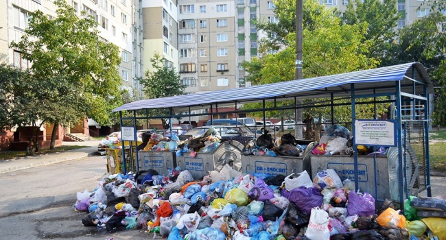 Зубко отчитался о процессе вывоза мусора из Львова