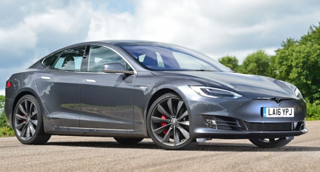 Маск: дешевая Tesla начнет производиться уже в июле