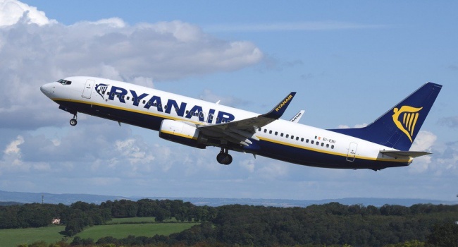 Користувачі соцмереж шоковані рішенням Ryanair про вихід з українського ринку