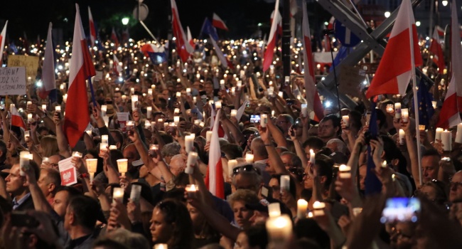 Завтра в Польше может случиться необратимое, если у Дуды не хватит политической воли, – эксперт
