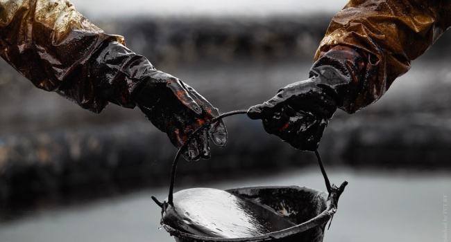 Блогер розповів що станеться з ціною на нафту