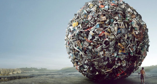  Фотограф из Франции показал, что может произойти, если не выбрасывать мусор ровно 4 года