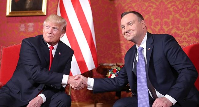 Трамп и Польша имеют огромный «зуб» на Порошенко, – эксперт