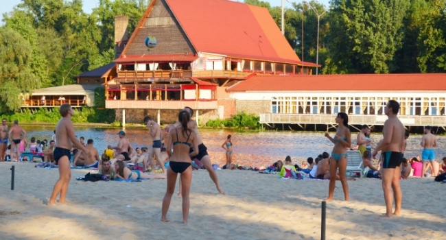 Эксперты запретили купание на всех киевских пляжах