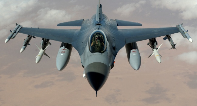 Блогер: в США готуються до повітряних боїв з РФ
