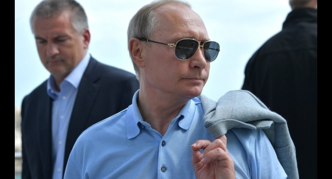Путин совершил поездку в Крым