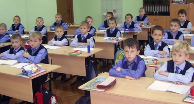 Мальчики и девочки в школах оккупированного Луганска будут учиться раздельно 