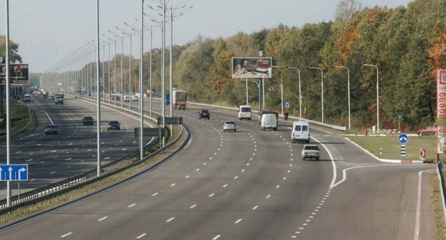 У Мінінфраструктури анонсували, що до кінця року відновлять понад 2 тисячі кілометрів доріг