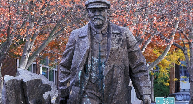 Декоммунизация добралась до США: в Сиэтле могут снести памятник Ленину
