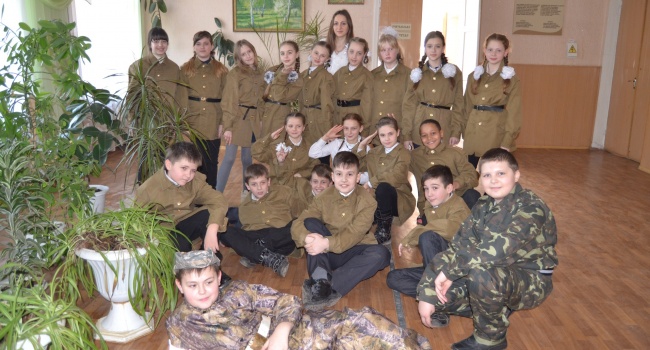 Журналіст: у Луганську вже почали розділяти дітей у школі за статевою ознакою