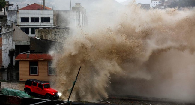 На Китай обрушился сильнейший тайфун