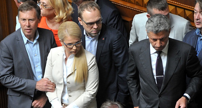 «Оппозиционный блок» и партия Тимошенко «Батькивщина» саботировали парад Независимости