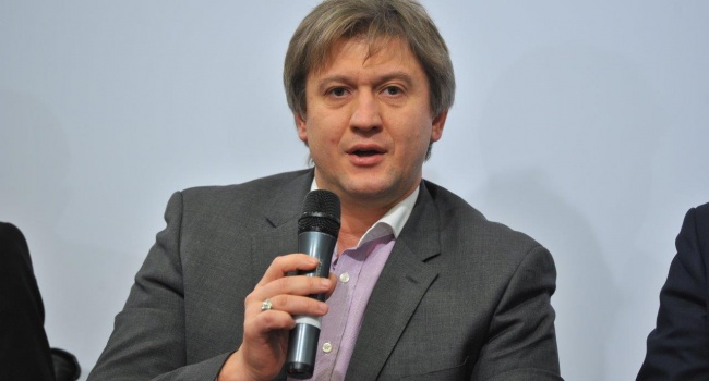 Данилюк: если Украина не изменит курс, совсем скоро она станет акционером ВБ и МВФ