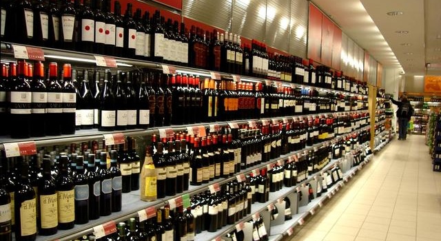 Проект закон о розничной торговле алкогольной продукцией того изменение
