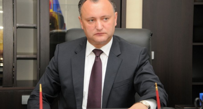 Додон заявил, что не намерен подписывать законы против России Додон заявил, что не намерен подписывать законы против России