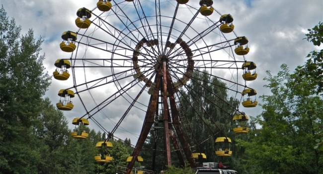 В Припяти снова заработало колесо обозрения