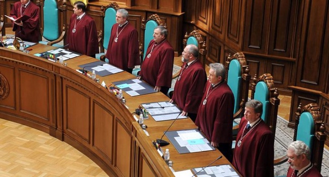 Эксперт: с такими судьями и прокурорами Украине еще 20 лет топтаться на месте