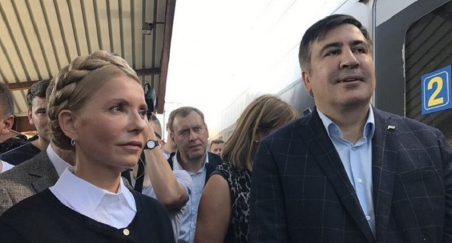 Манн: олигархи Фирташ, Коломойский и Ахметов, купившие Тимошенко и Саакашвили, не читали умных книг