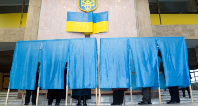 Политолог: во время выборов на Донбассе избирательные участки должны быть открыты по всей территории Украины и России