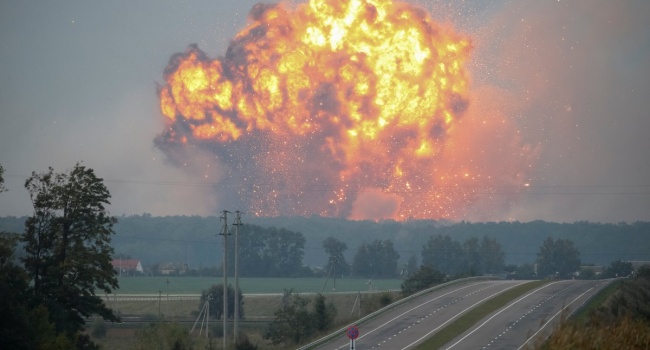 Військовий експерт: у вибухів у Балаклії та Калинівці є конкретна причина