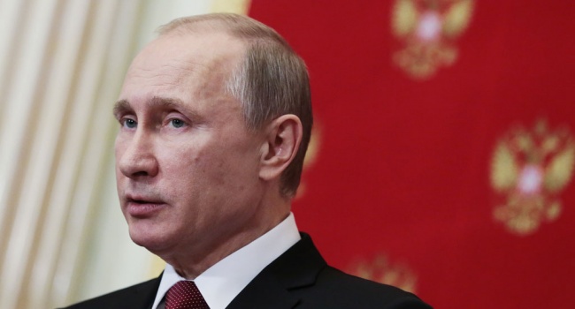 Блогер: Путину посчастливилось родиться в один день с таким выдающимся человеком