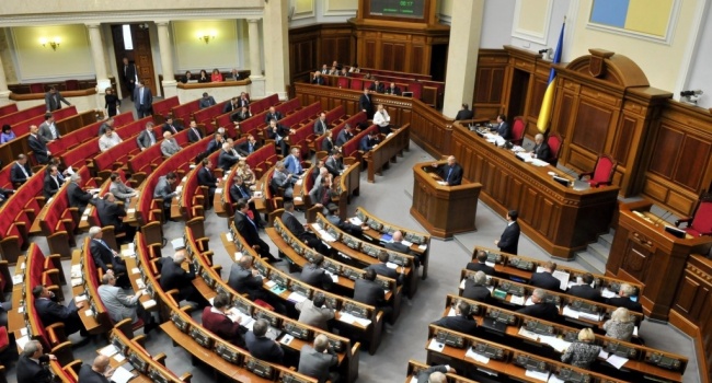 В Раду внесли законопроект о запрете украинцам выезжать в Россию