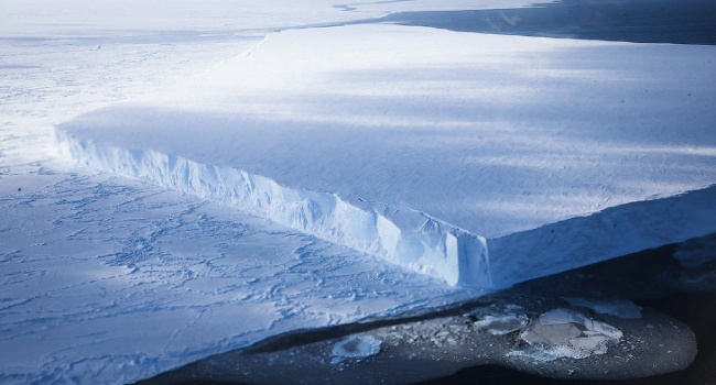 Ученые обнаружили огромную «дыру» в Антарктиде