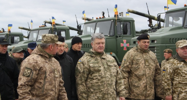 В Украине начал формироваться резерв военной техники, - Порошенко