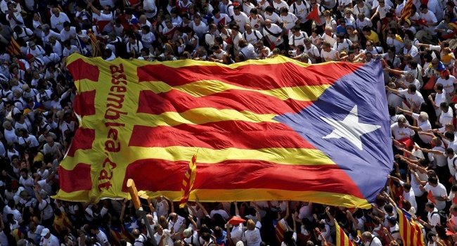 Официальный Мадрид предъявил ультиматум Каталонии