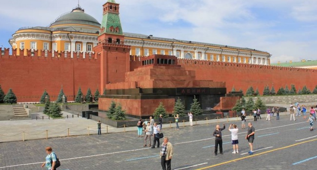 Кадыров и Поклонская захотели похоронить останки вождя Ленина