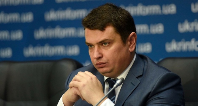 У Луценко подтвердили открытое уголовное дело против директора НАБУ