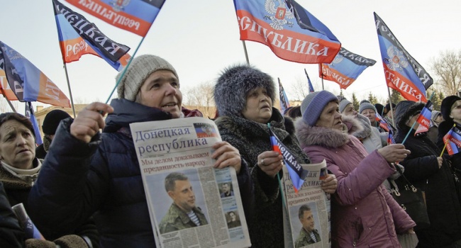 Кремль боится, что Луганск первым захочет вернуться в состав Украины, поэтому действует на опережение, – политолог