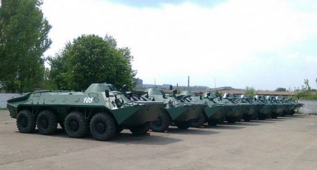 В Луганске усилили охрану Плотницкого, к зданию ОДА подогнаны БТРы 