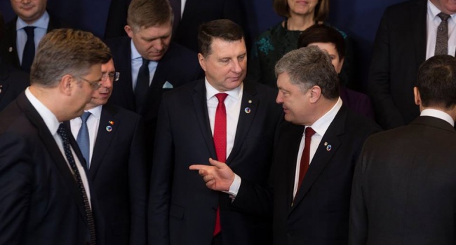 Важная победа Порошенко: ЕС согласился участвовать в миротворческой миссии на востоке Украины