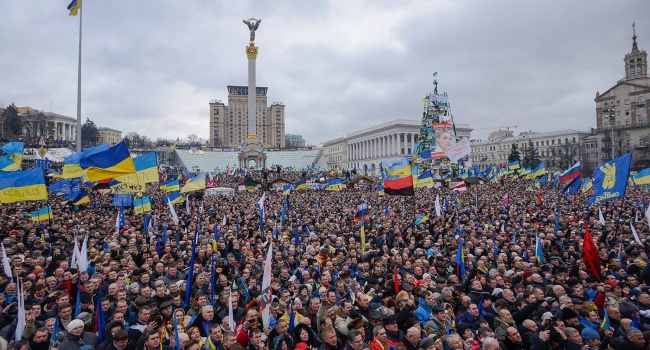 Пономарь: «Без Майдана не было бы будущего. Майдан выдернул Украину из-под протектората России»