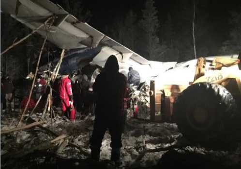 В Канаде потерпел кружение пассажирский самолет, есть раненные