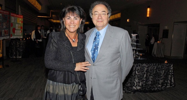 Канадского миллиардера и его жену нашли мертвыми в подвале собственного дома
