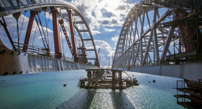 В России определились с названием для моста через Керченский пролив
