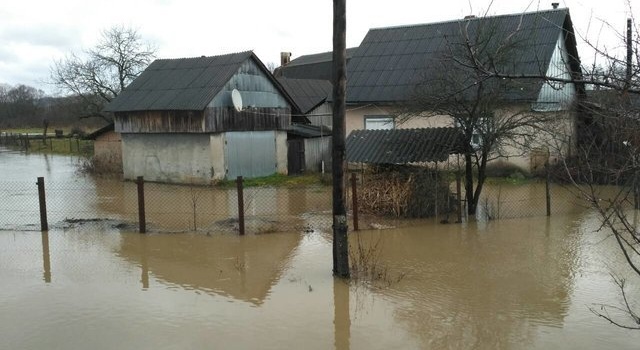 Спасатели рассказали о катастрофических последствиях паводка на Закарпатье