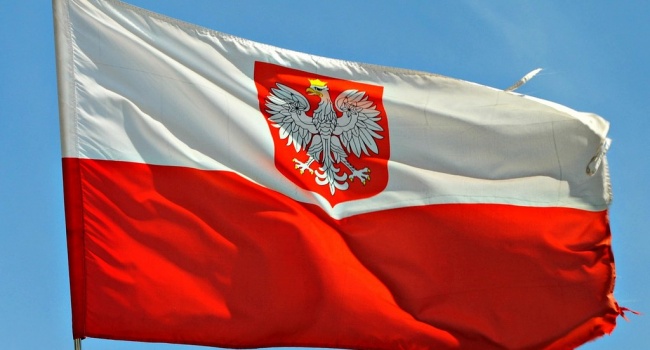 Польский Сенат принял скандальные законы о судебной реформе