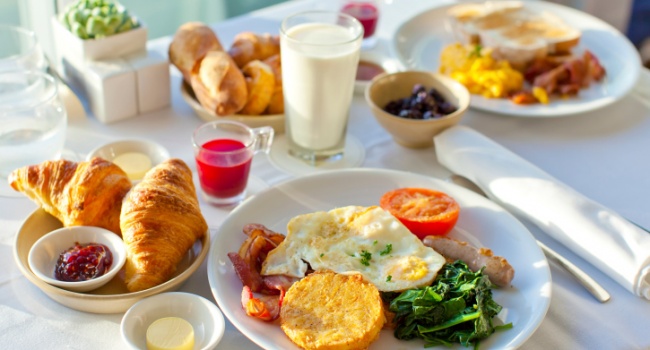 Медики составили рейтинг самых опасных продуктов для завтрака