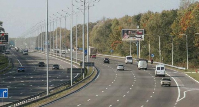 С 1 января в Украине вступают в силу новые правила дорожного движения