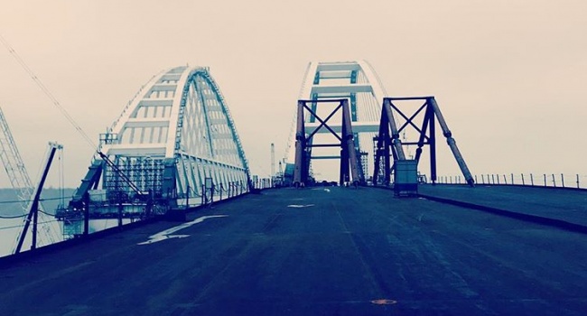 «Стройка века» Путина в плачевном состоянии: блогер обнародовал фото строительства Керченского моста
